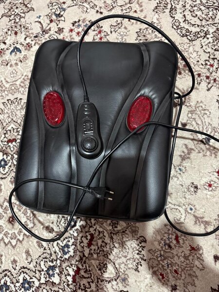 Aparat de masaj pentru dureri de spate